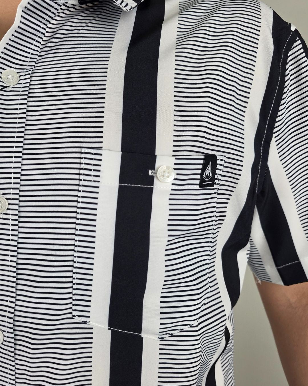 CAMISA BLACKOUT MANGA CORTA CABALLERO