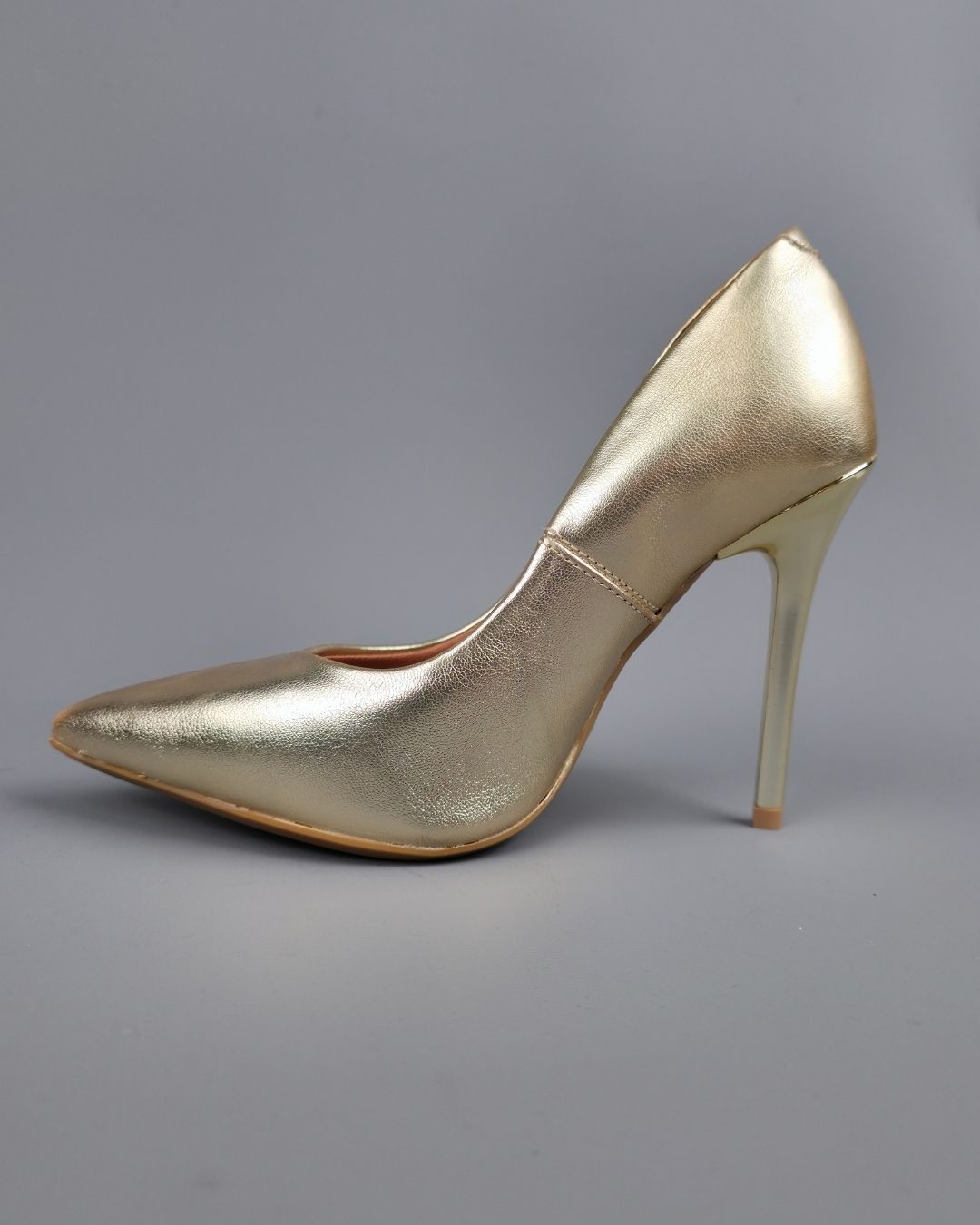 ZAPATO VIZZANO DORADO PARA DAMA