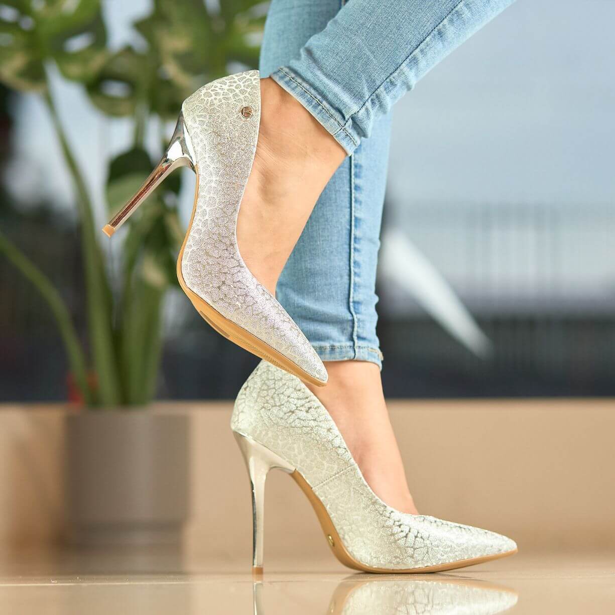 ZAPATO VIZZANO PLATEADO PARA DAMA