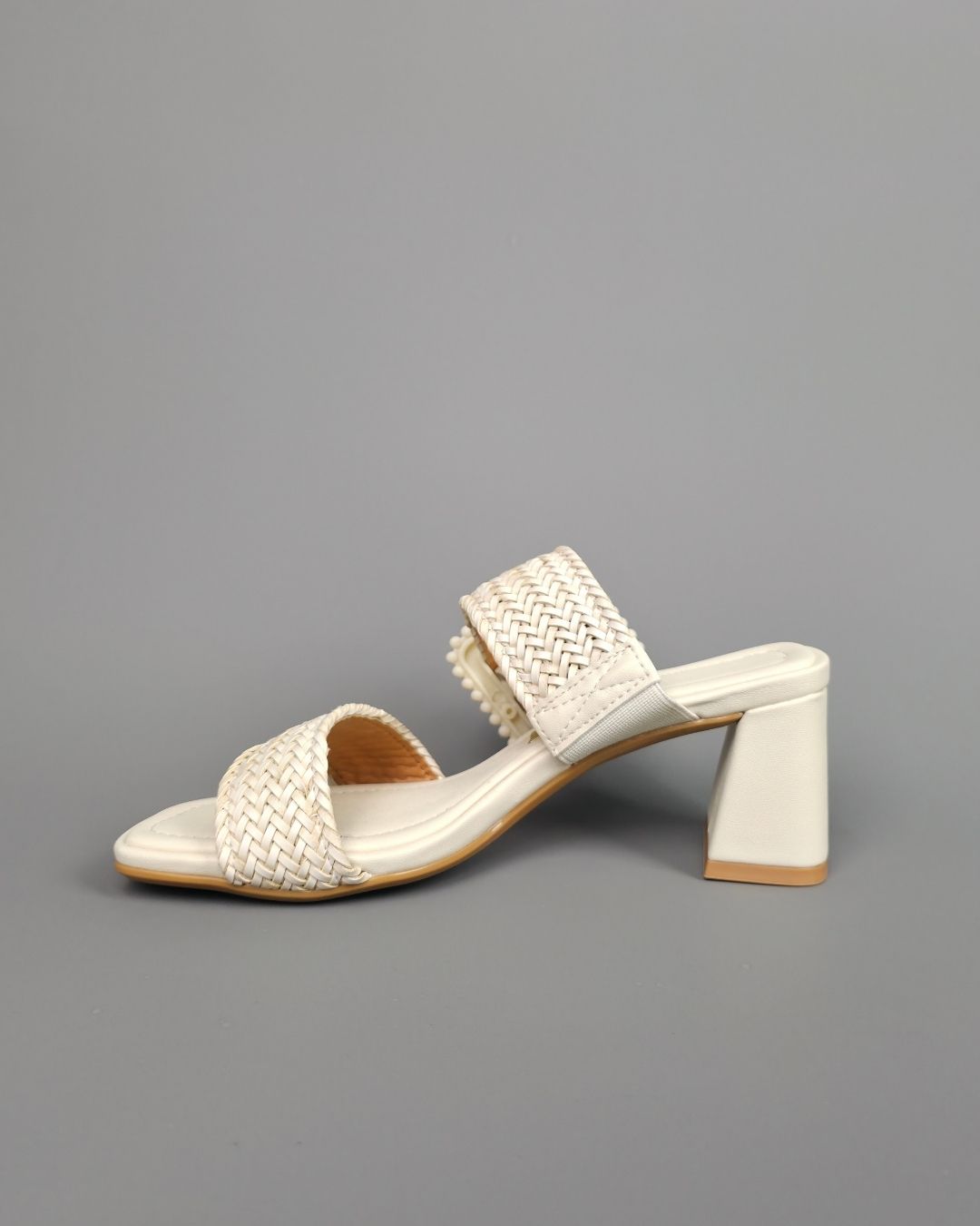 SANDALIA VIZZANO BLANCA PARA DAMA