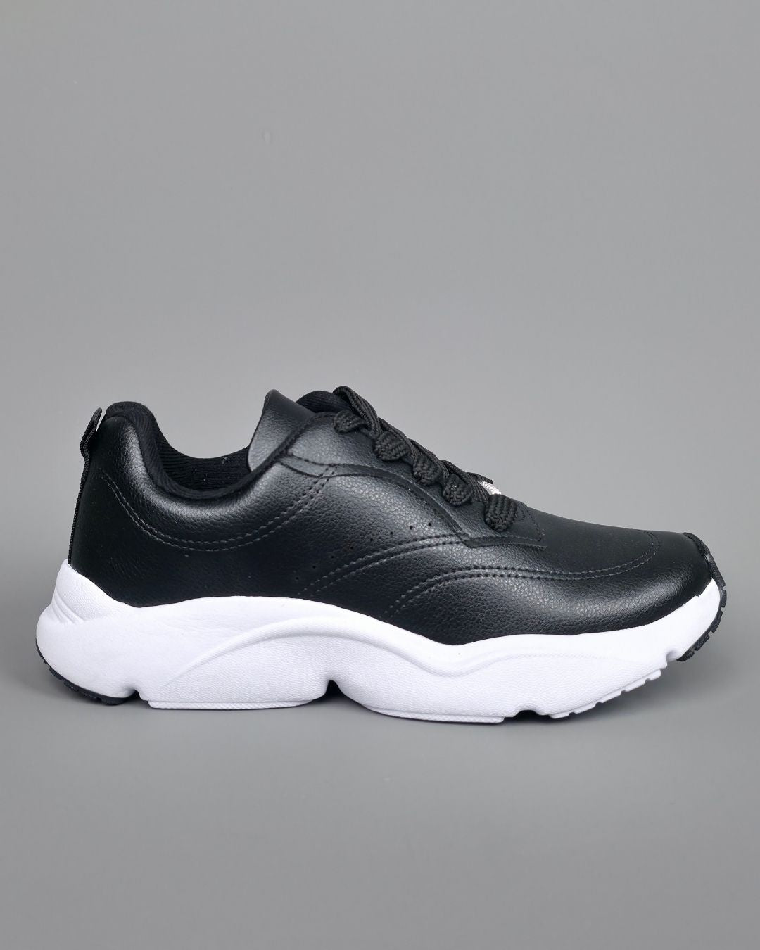 TENNIS NEGRAS VIZZANO DE DAMA