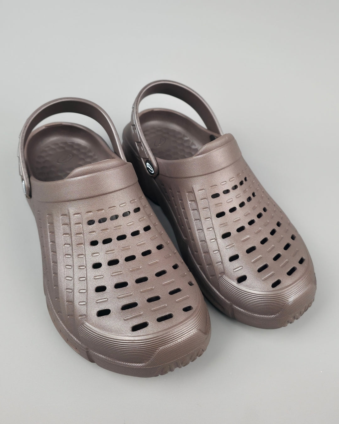 CLOGS BOLTIO CAFE OSCURO PARA CABALLERO
