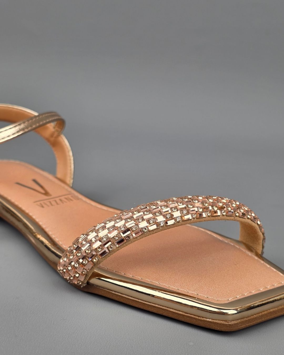 SANDALIA VIZZANO ORO ROSA PARA DAMA