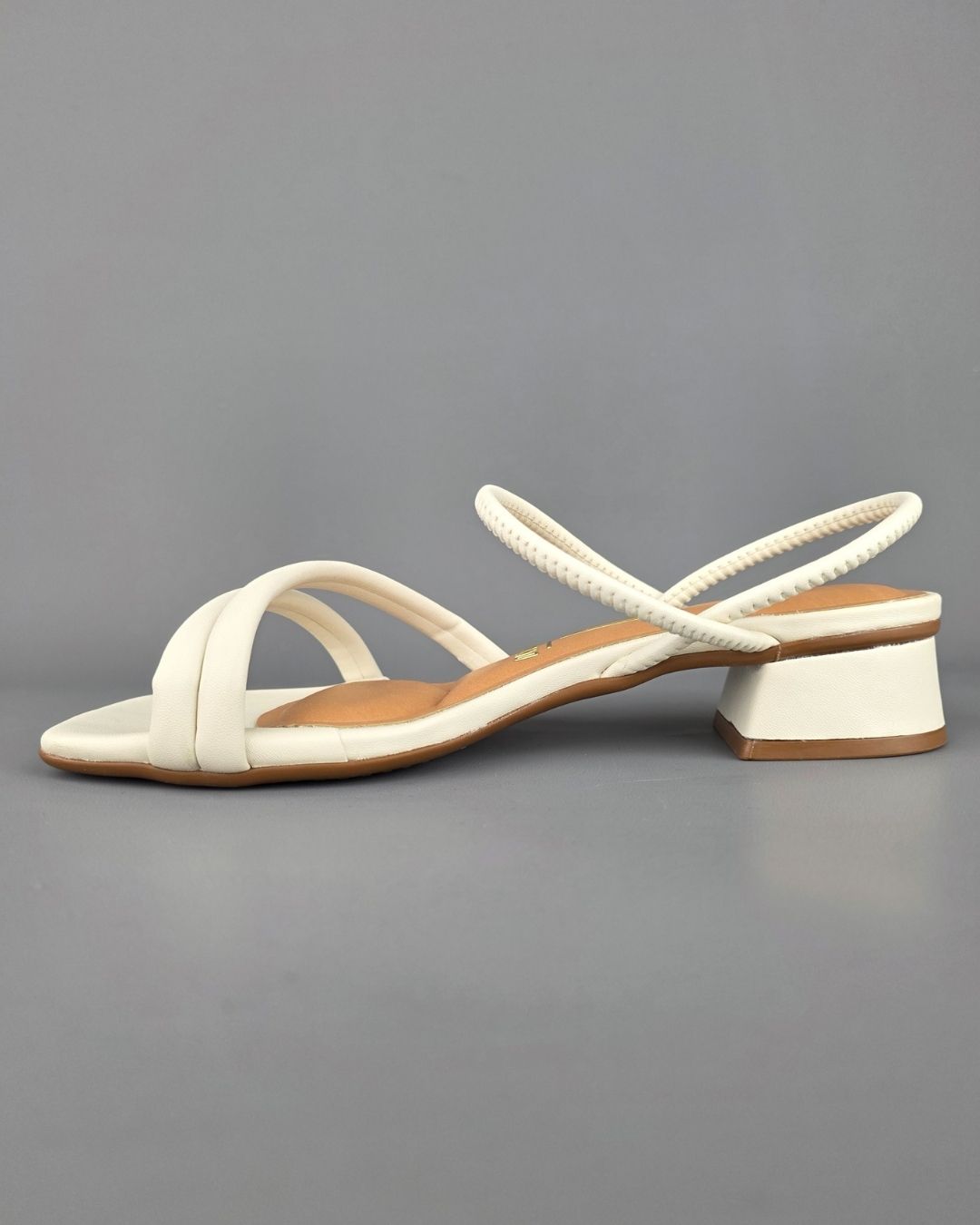 SANDALIA VIZZANO BLANCA PARA DAMA