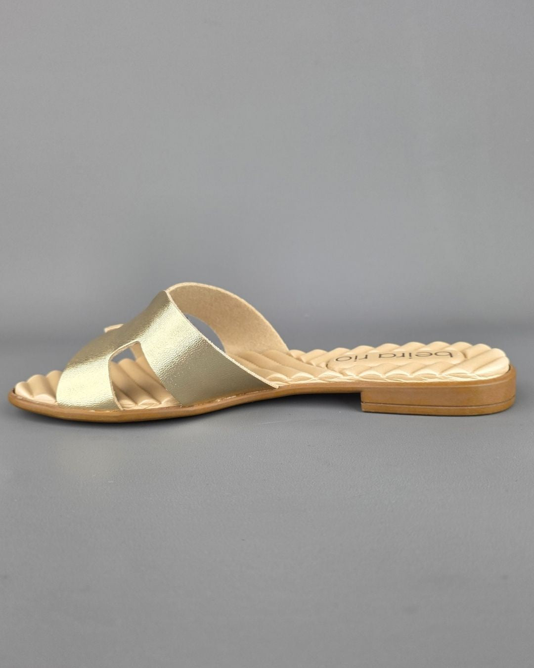 SANDALIA BEIRA RIO FLAT DORADA PARA DAMA