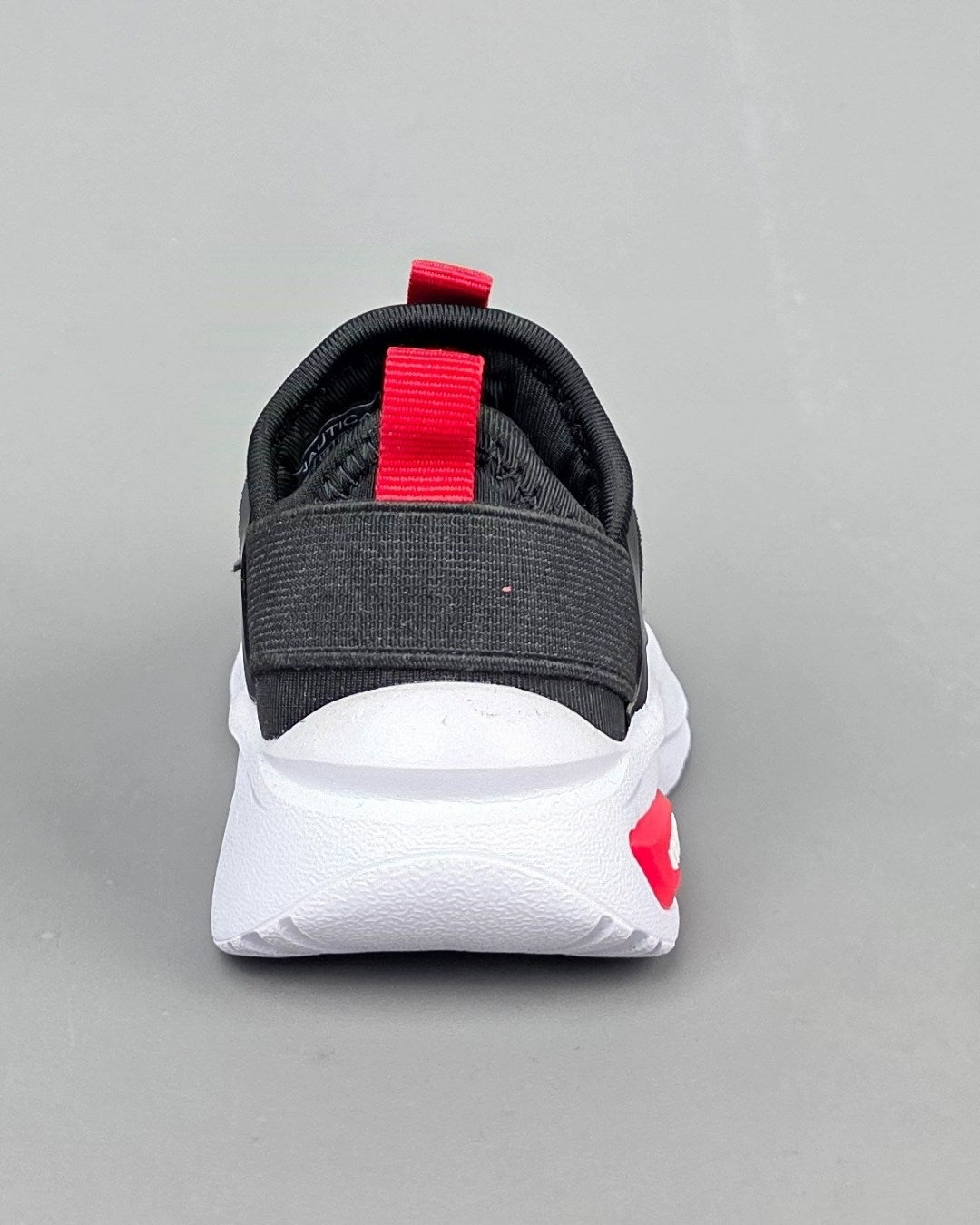 TENNIS NAUTICA NEGRAS PARA NIÑO