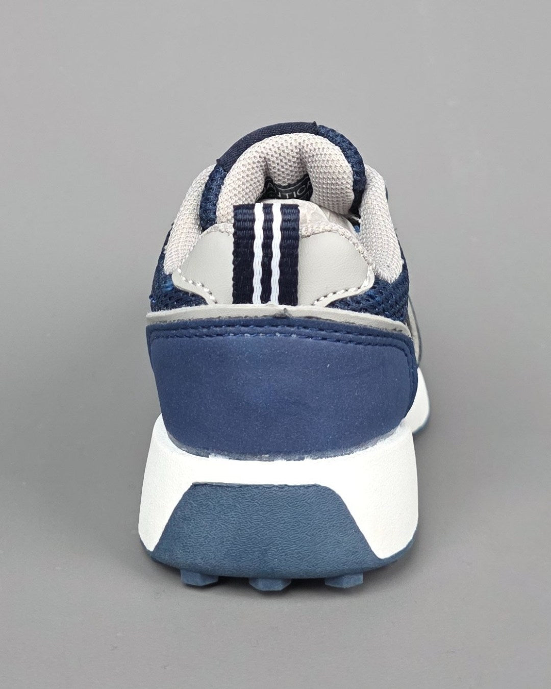 TENNIS NAUTICA AZUL OSCURO