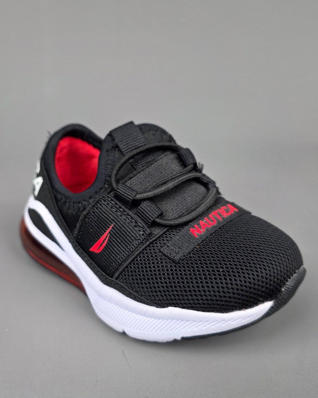 TENNIS NAUTICA NEGRAS PARA NIÑO