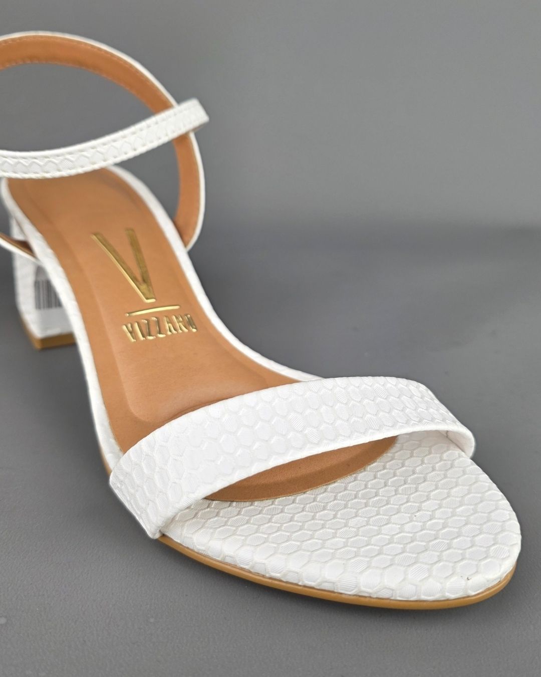 SANDALIA VIZZANO BLANCA PARA DAMA