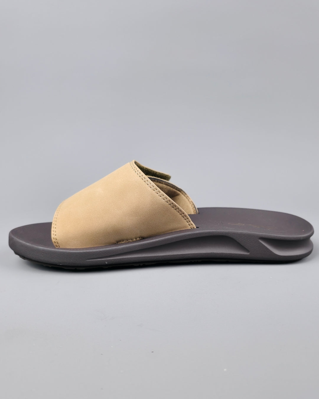 SANDALIA BOLTIO BEIGE PARA CABALLERO