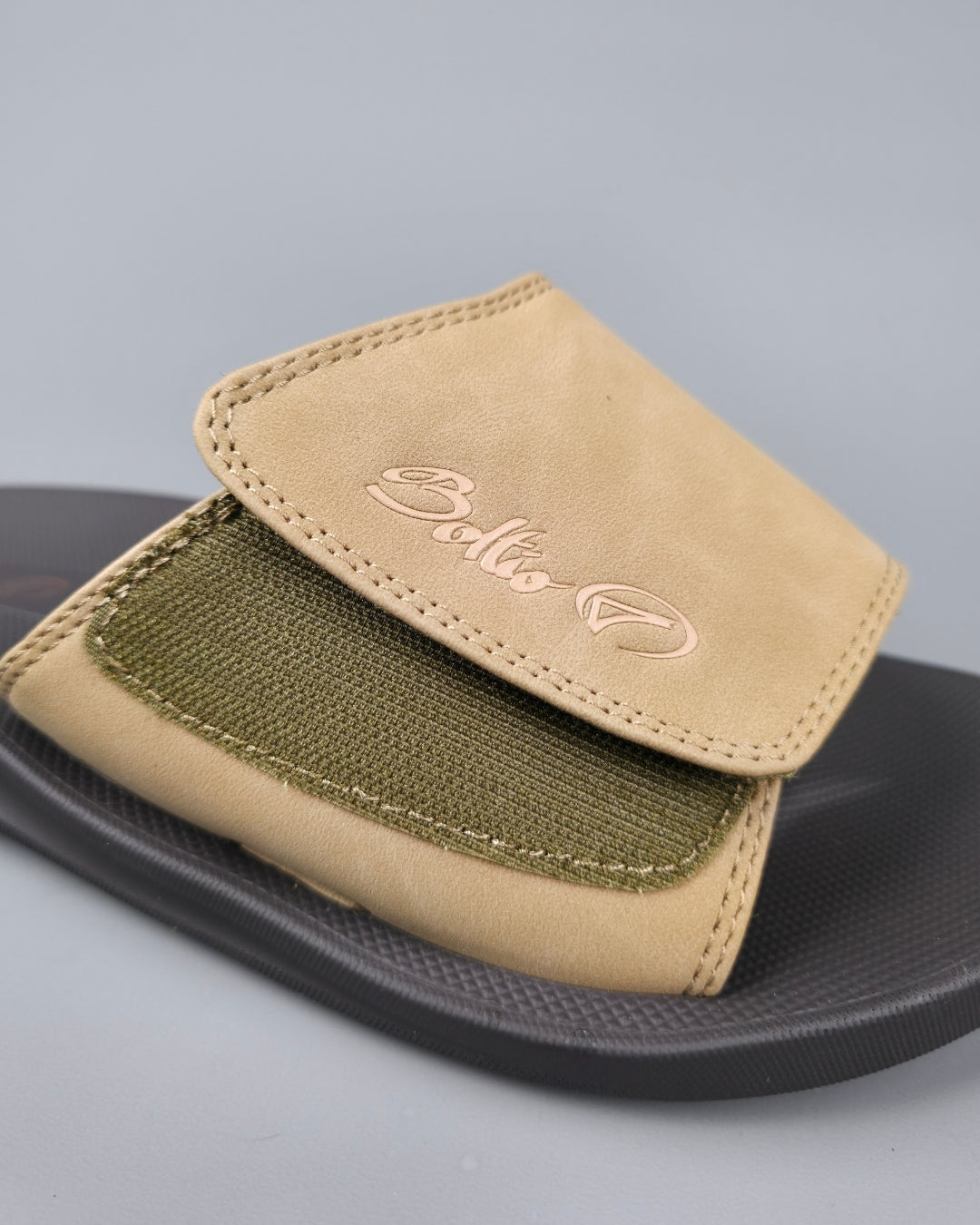 SANDALIA BOLTIO BEIGE PARA CABALLERO