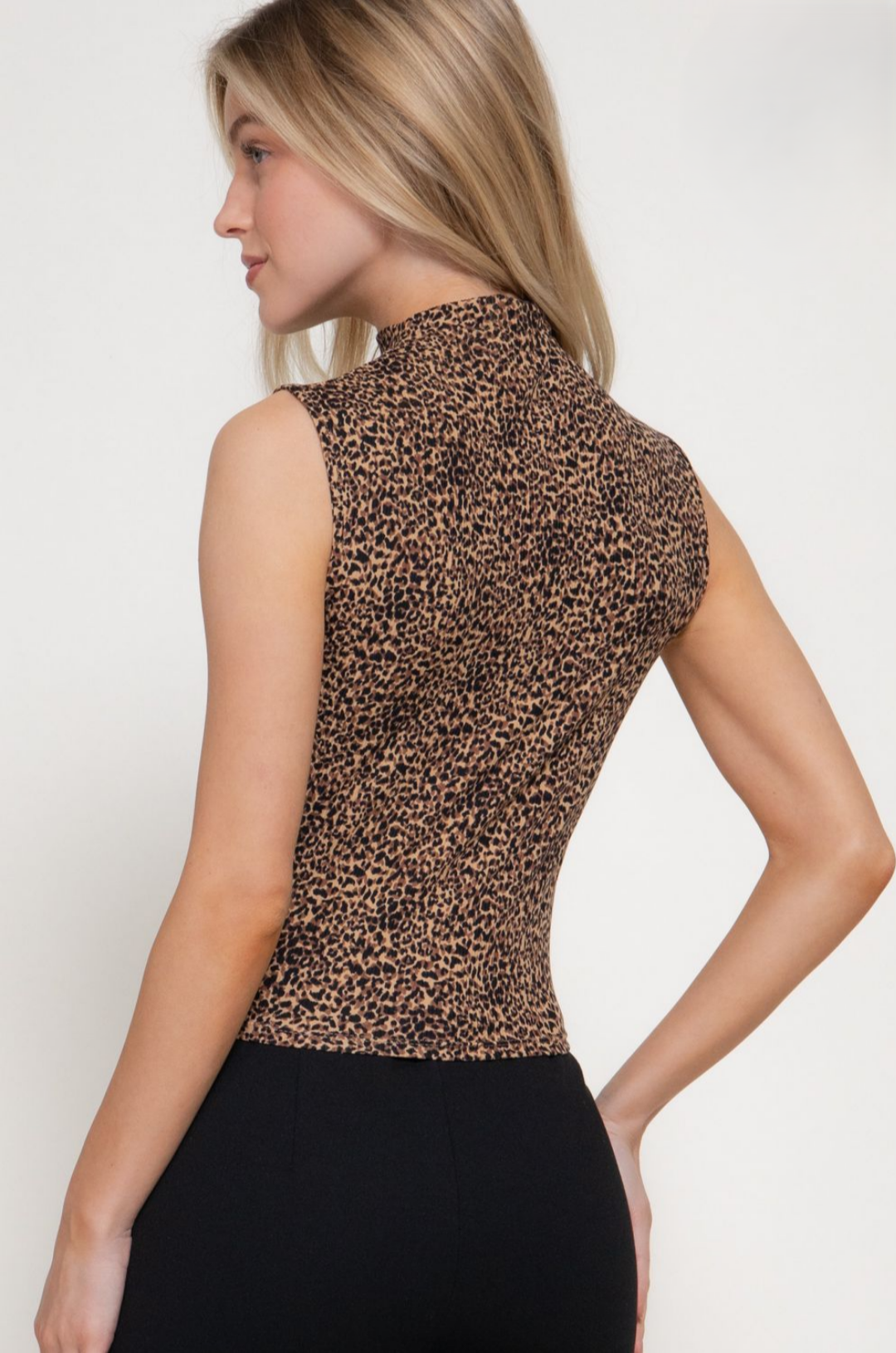 BLUSA ACTIVE CUELLO PERKINS