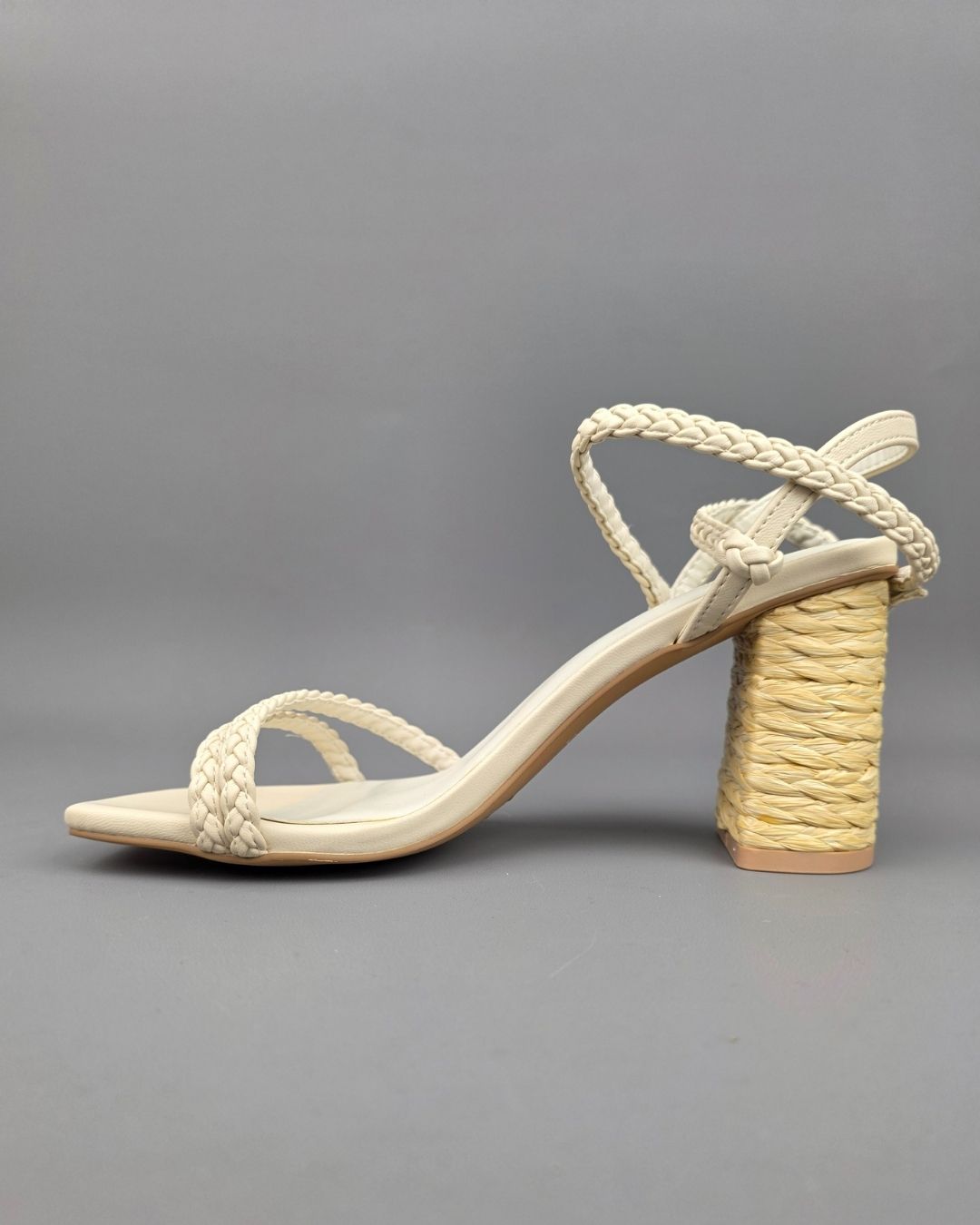 SANDALIA DE MUJER BEIGE