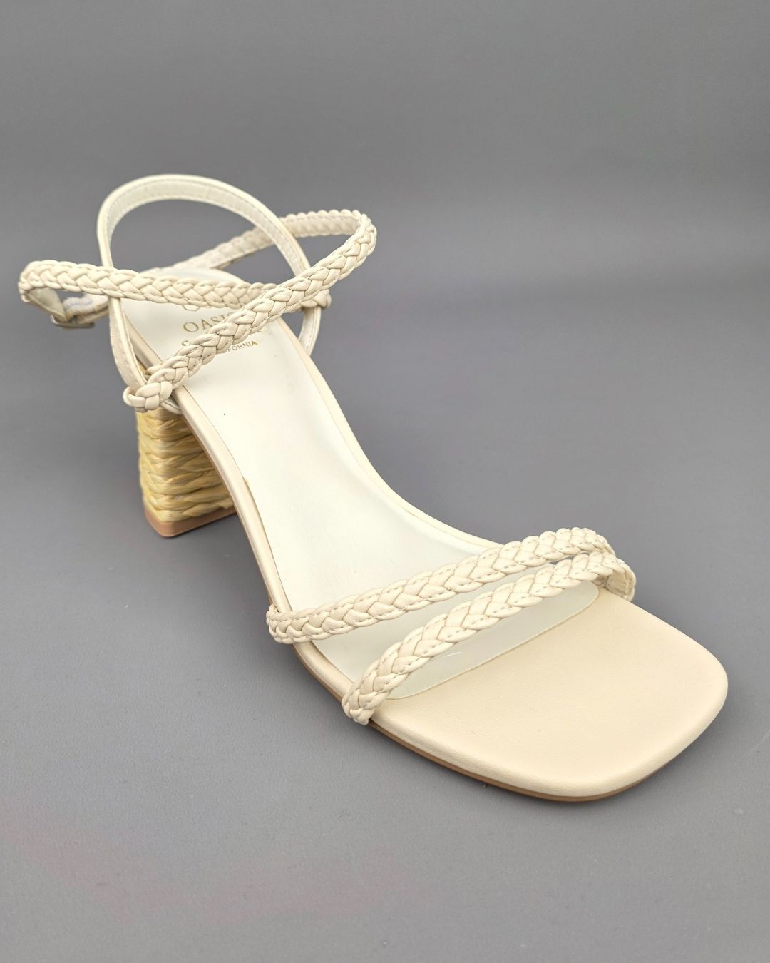 SANDALIA DE MUJER BEIGE