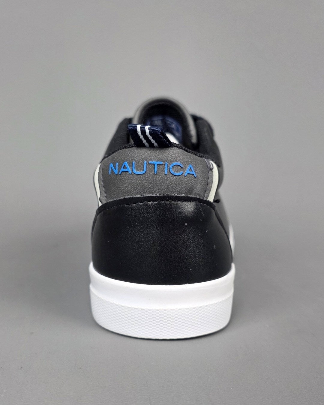 TENNIS NAUTICA NEGRA PARA NIÑO