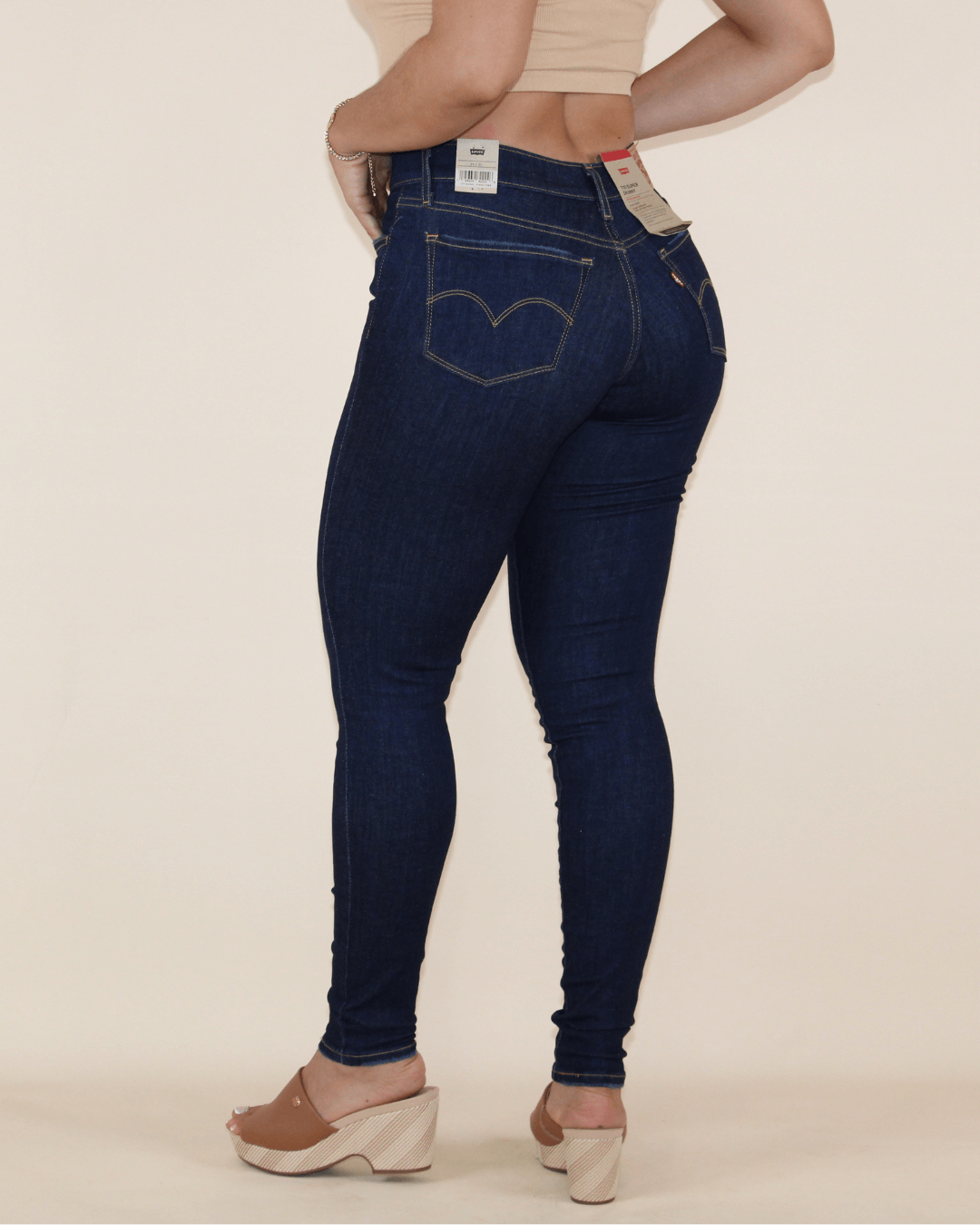 JEANS LEVIS DE MUJER 710 SUPER SKINNY
