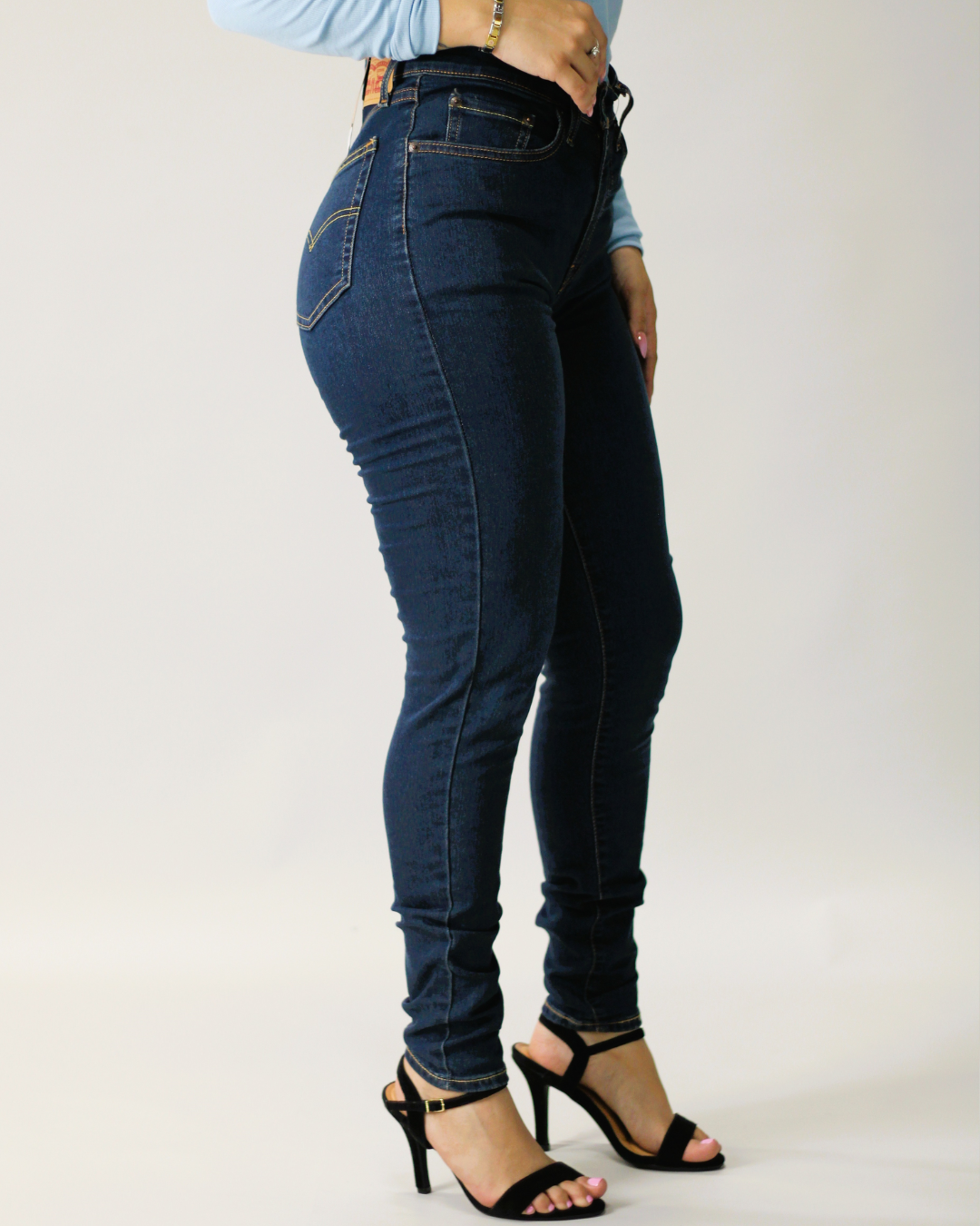 JEANS LEVIS 720 HIGH RISE SUPER SKINNY
