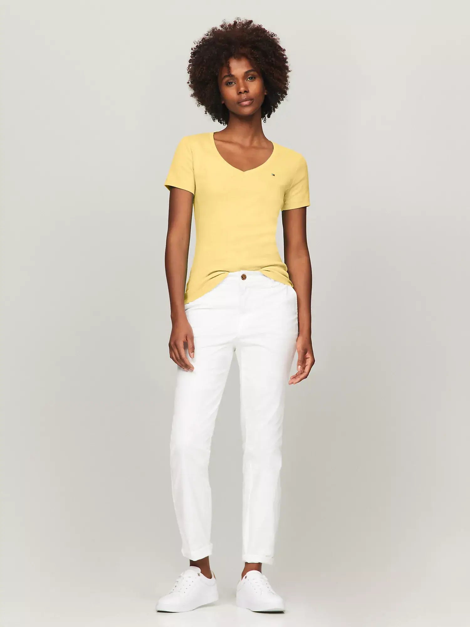 CAMISETA TOMMY HILFIGER CUELLO V AMARILLA DE DAMA