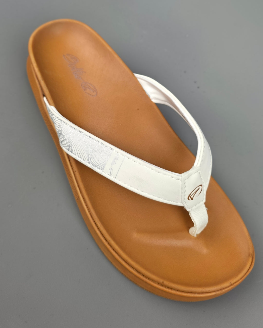 SANDALIA BOLTIO CAMEL PARA DAMA