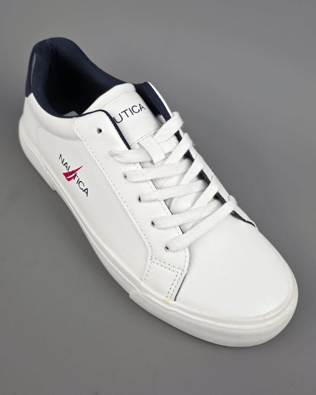 TENNIS NAUTICA BLANCA PARA CABALLERO