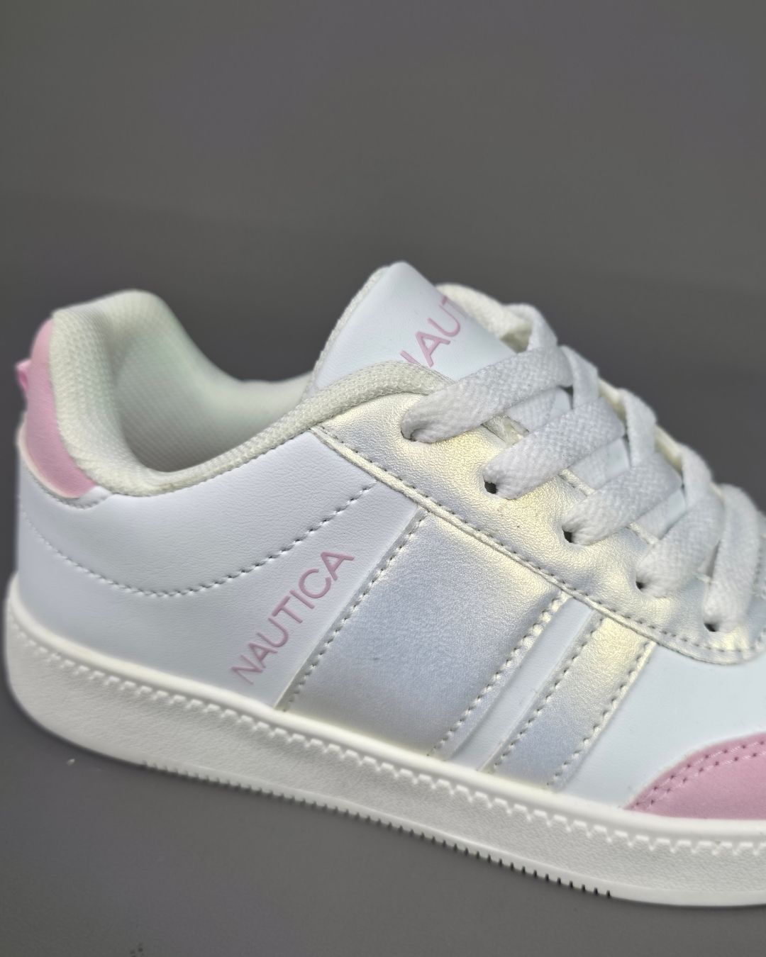 TENNIS NAUTICA BLANCAS CON ROSA PARA NIÑA