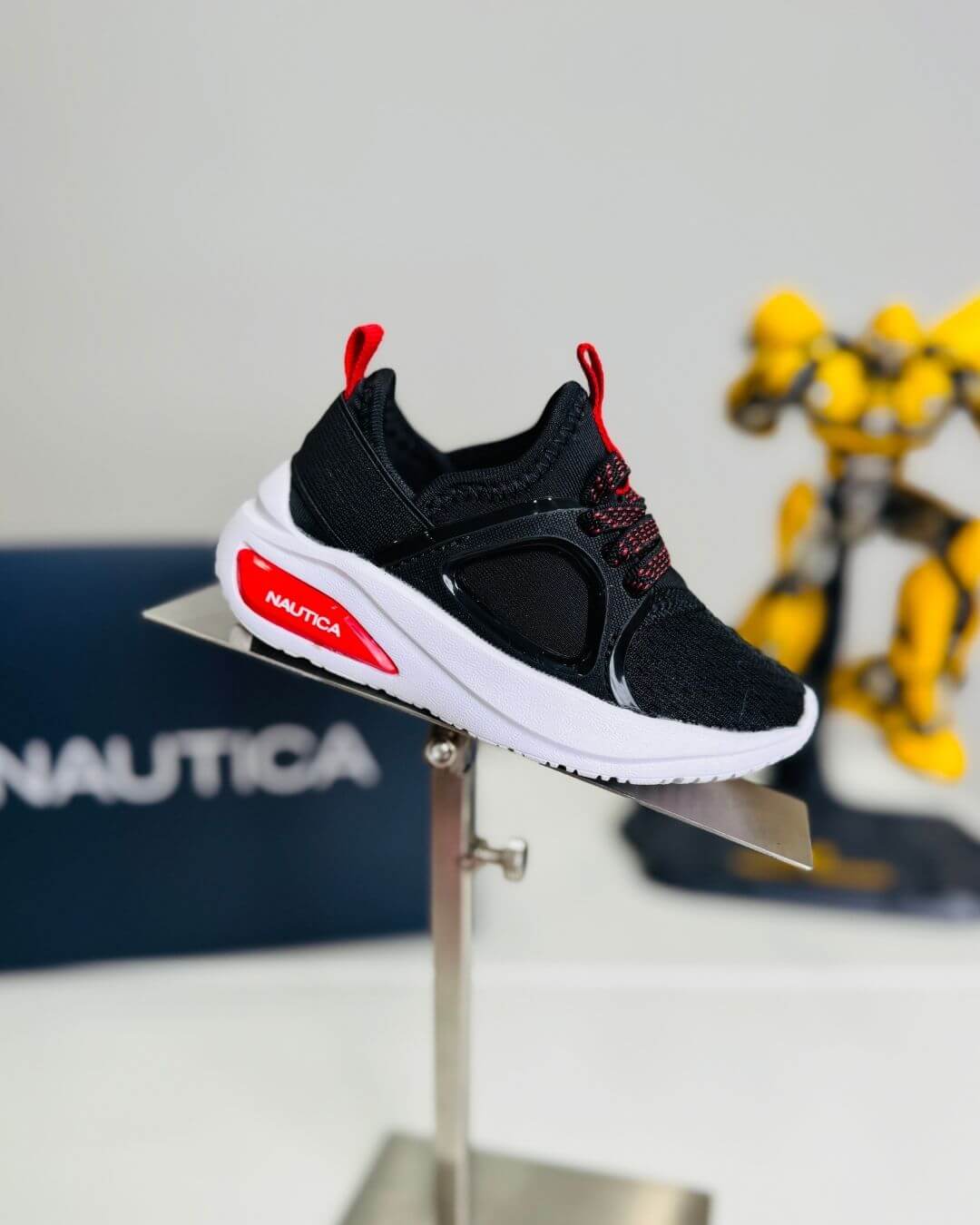 TENNIS NAUTICA NEGRAS PARA NIÑO