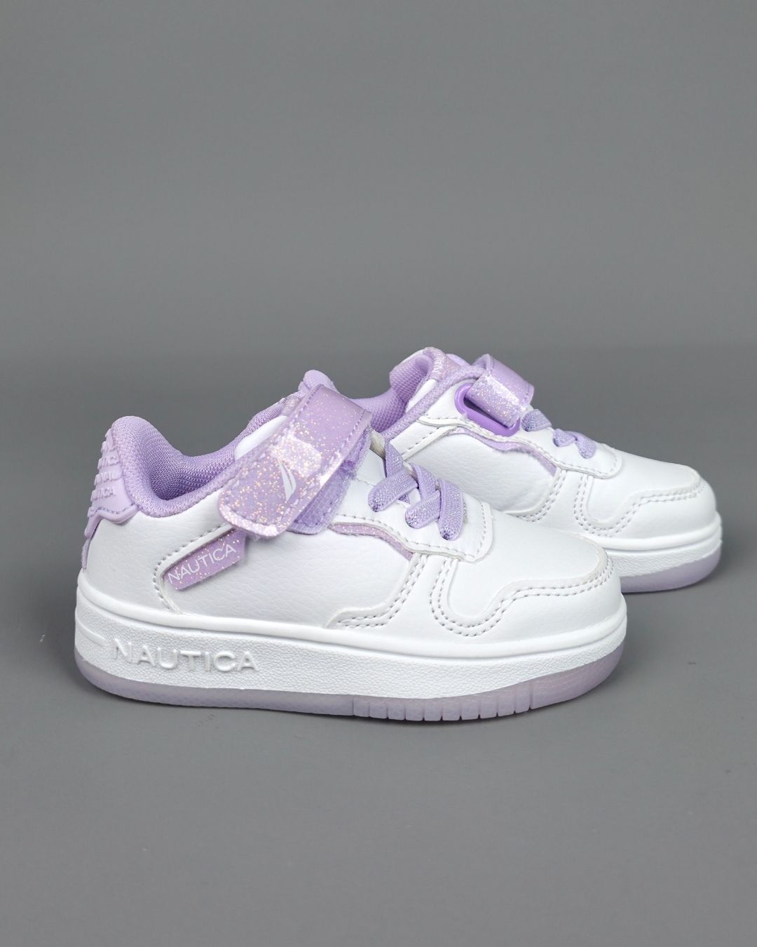 TENNIS NAUTICA BLANCAS CON LILA PARA NIÑA