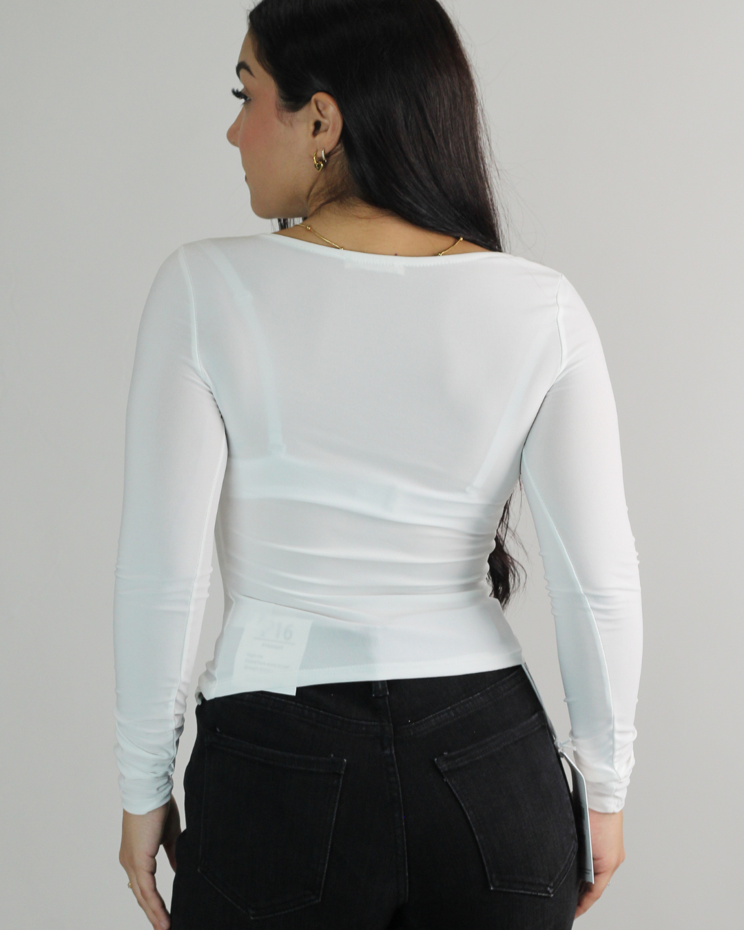 BLUSA TIMING CON ESCOTE ASIMÉTRICO
