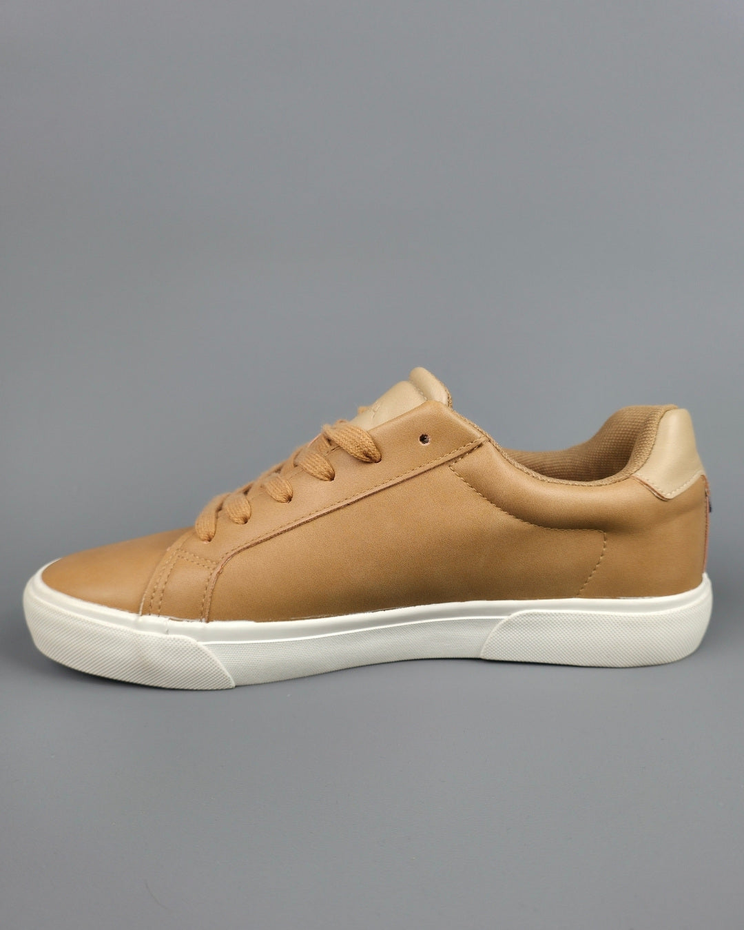 TENNIS NAUTICA CAMEL PARA CABALLERO