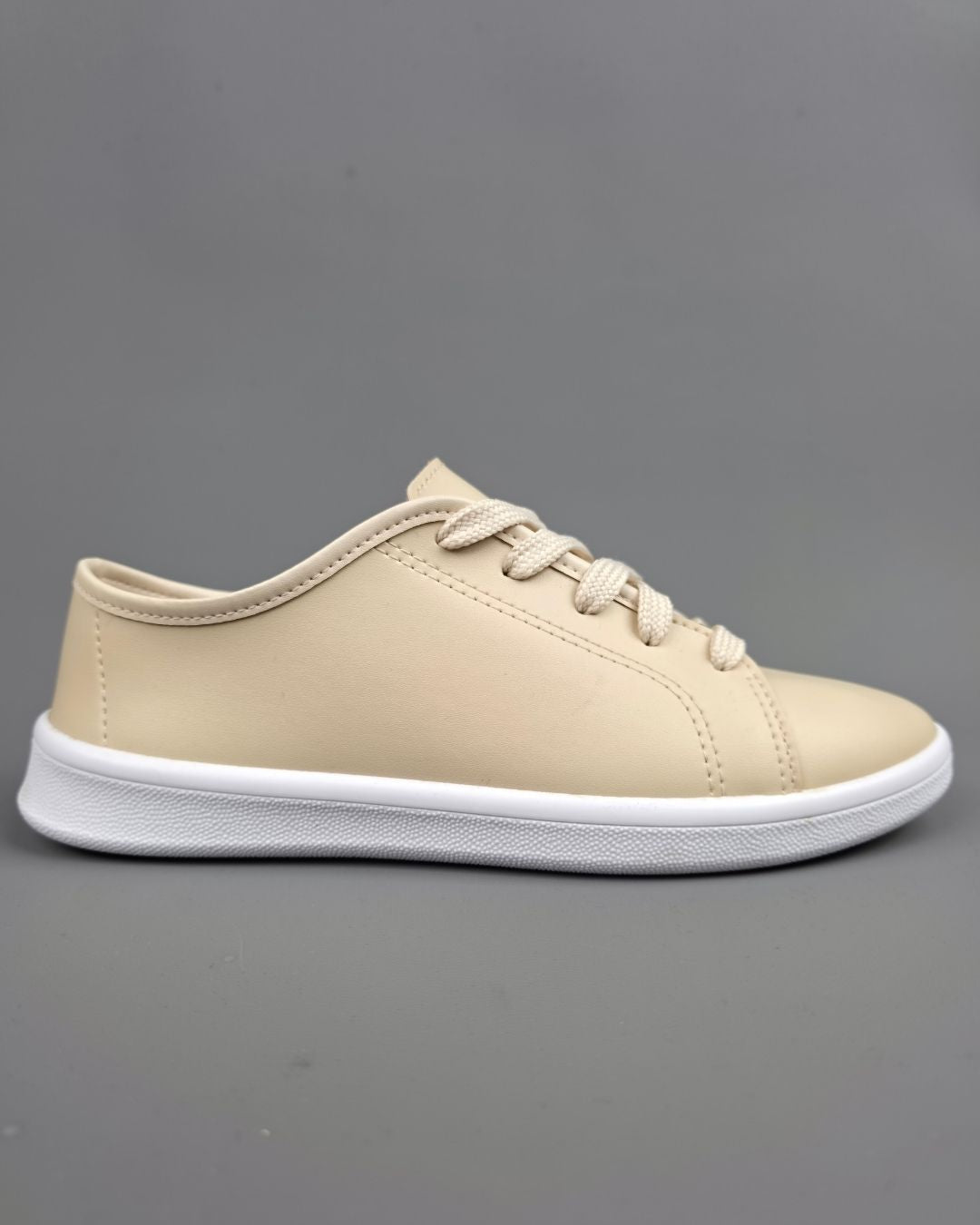 TENNIS MOLECA BEIGE PARA DAMA