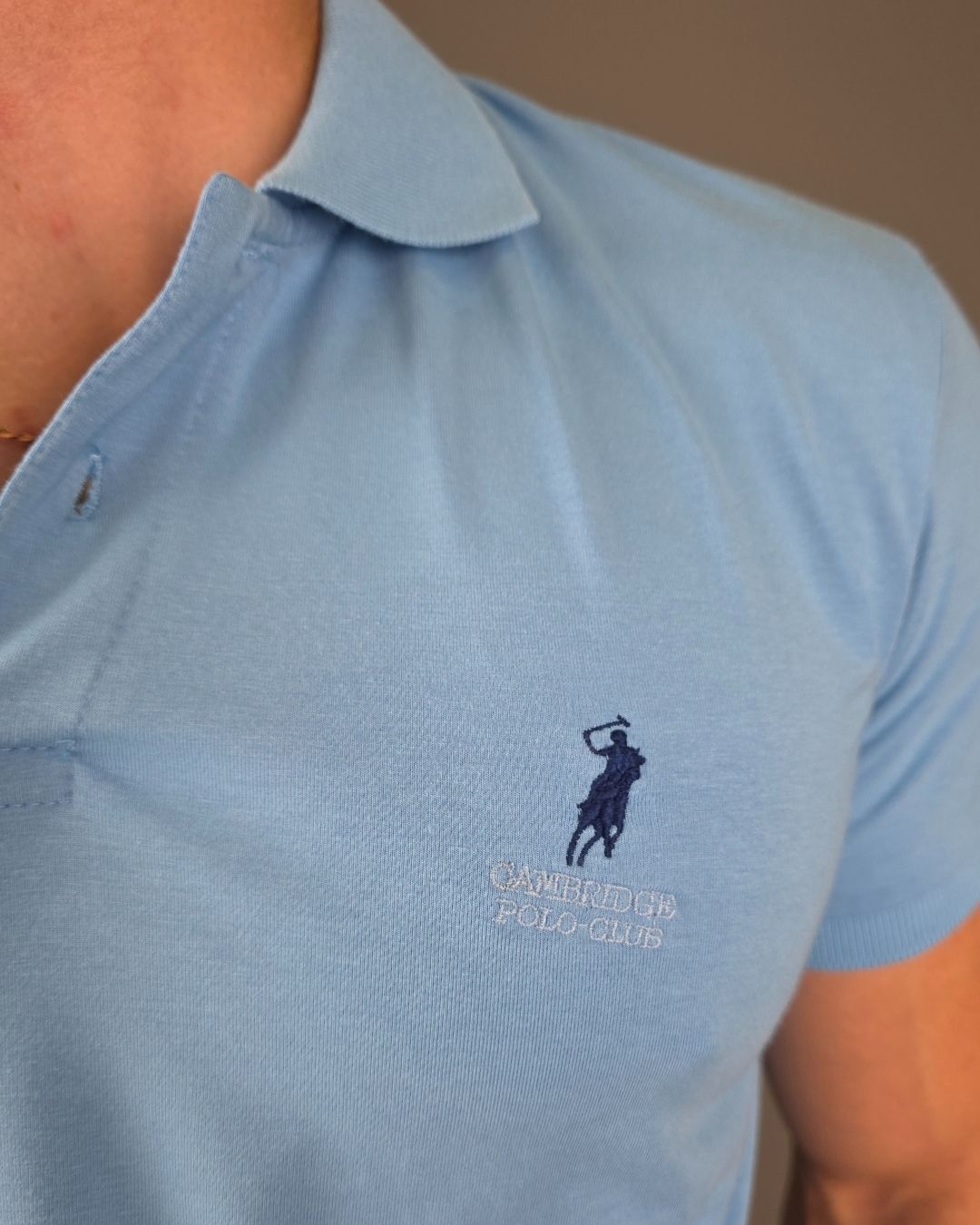 POLO CAMBRIDGE POLO CELESTE PARA CABALLERO