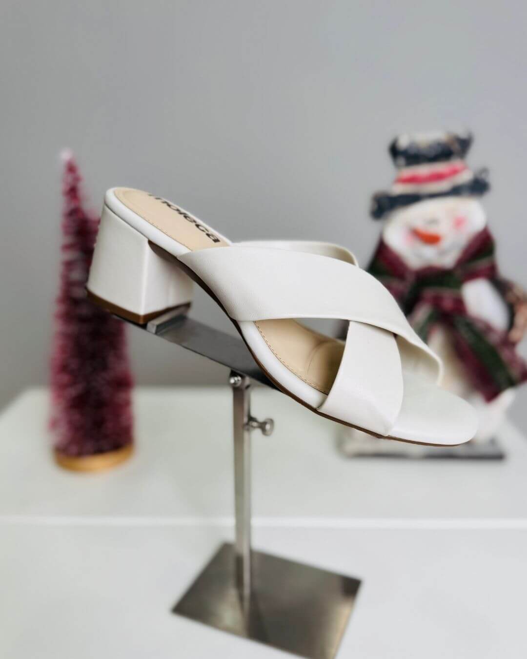 SANDALIA MOLECA BLANCA PARA DAMA