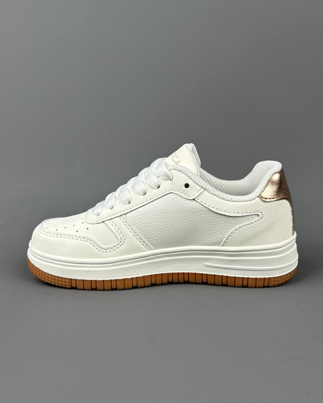 TENNIS NAUTICA BLANCA PARA NIÑA