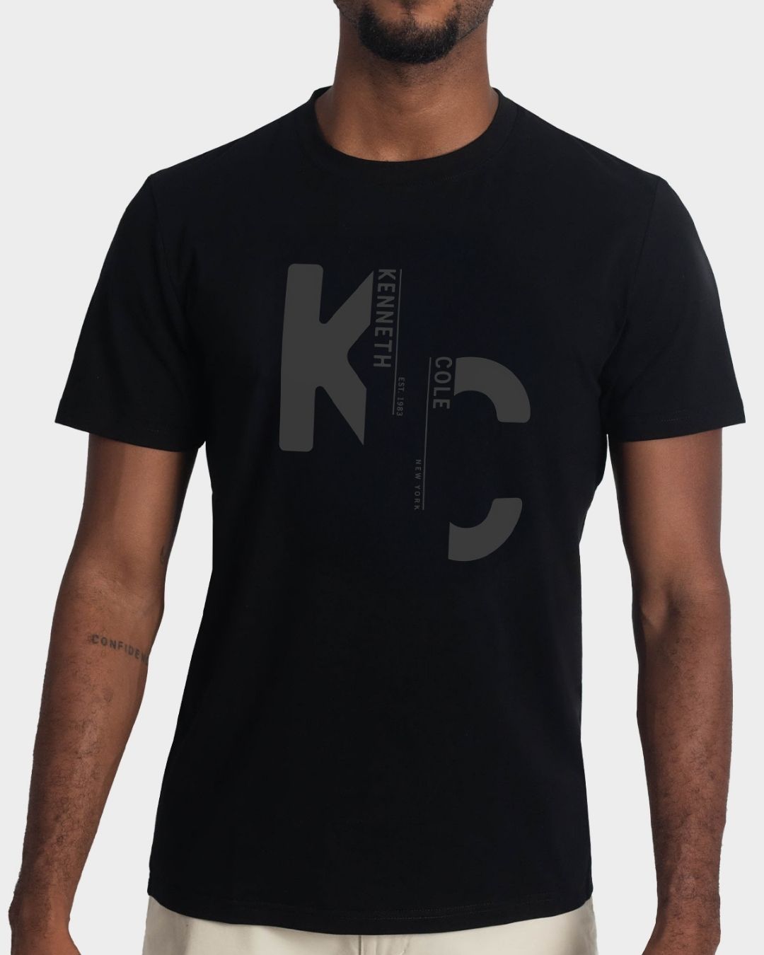 CAMISETA NEGRA KENNETH COLE DE CABALLERO