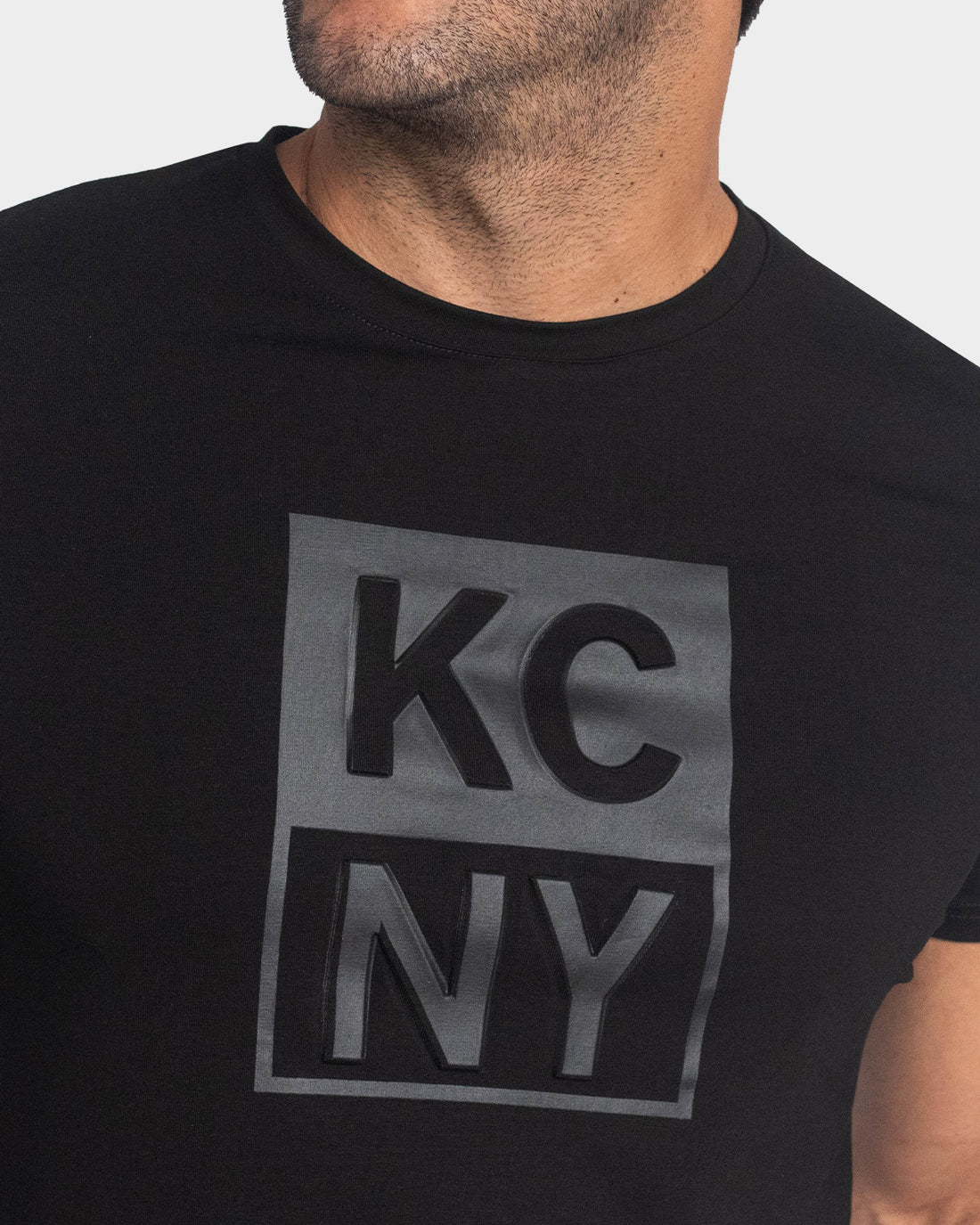 CAMISETA NEGRA KENNETH COLE DE CABALLERO