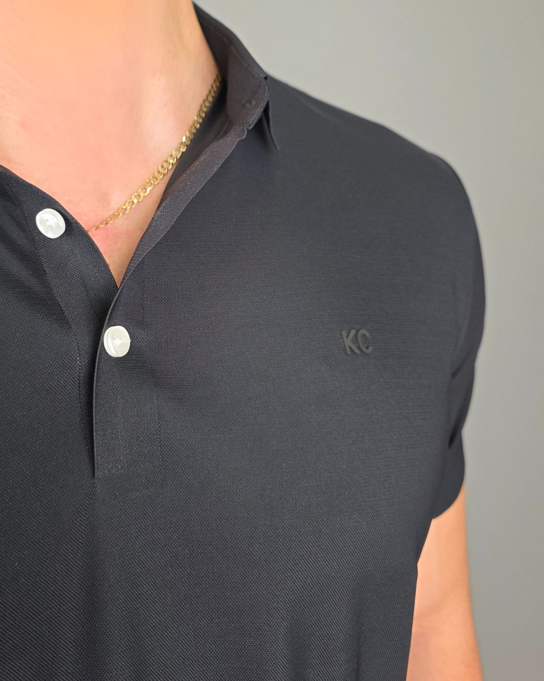 POLO KENNETH COLE NEGRA PARA CABALLERO