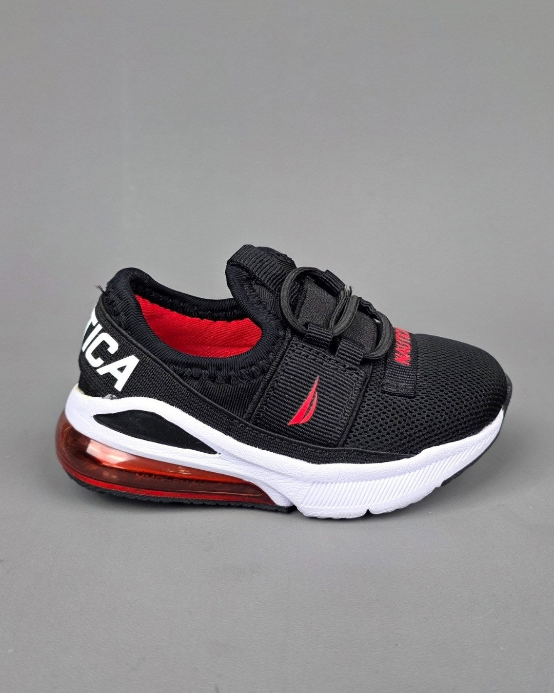 TENNIS NAUTICA NEGRAS PARA NIÑO
