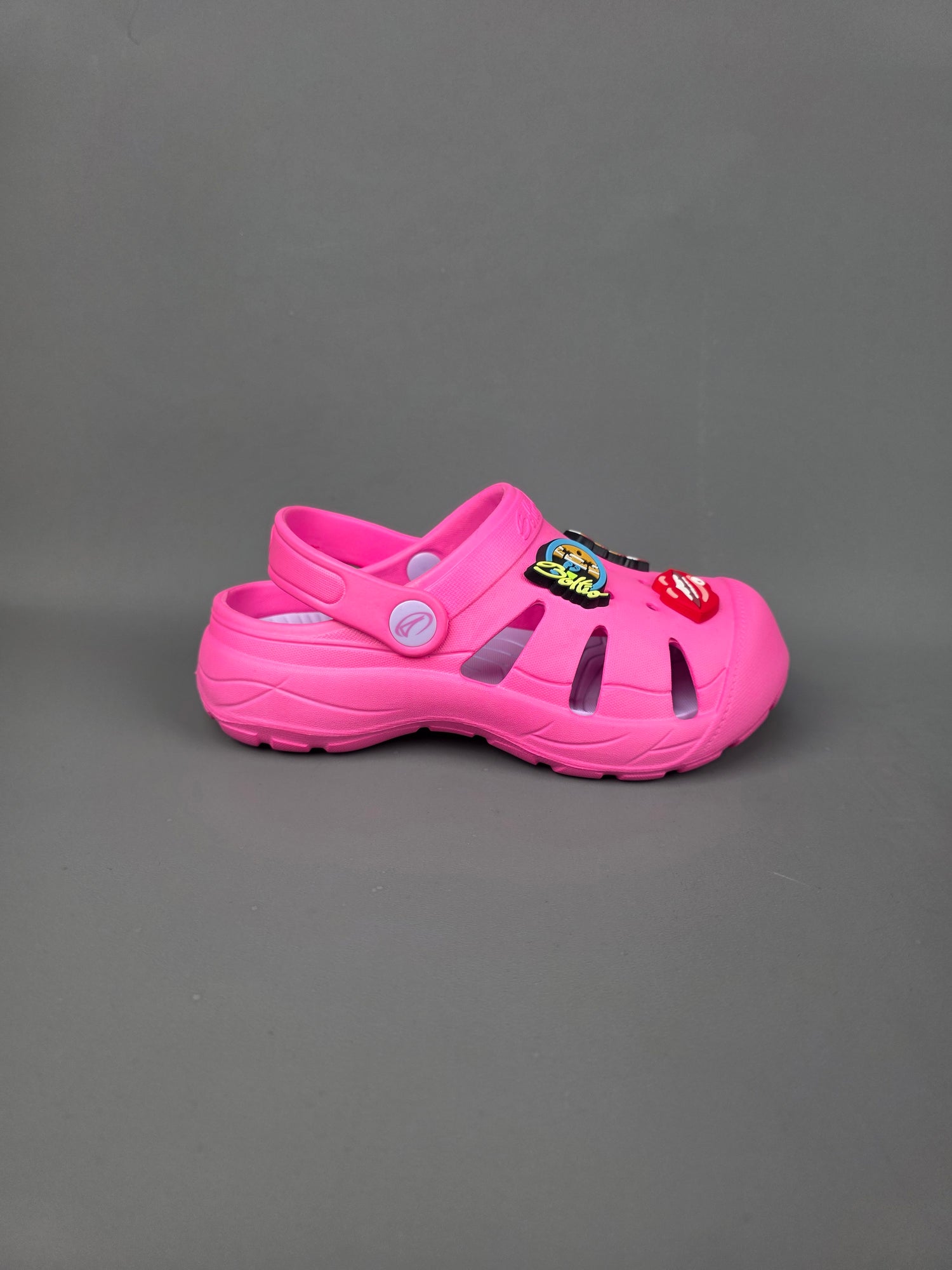 SANDALIA BOLTIO FUCSIA PARA NIÑA