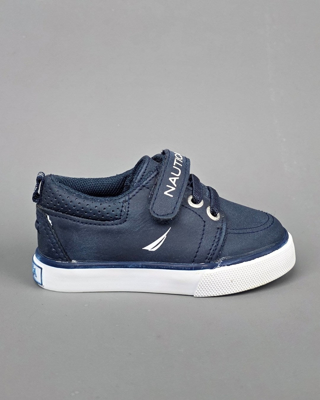TENNIS NAUTICA AZUL OSCURO PARA NIÑA