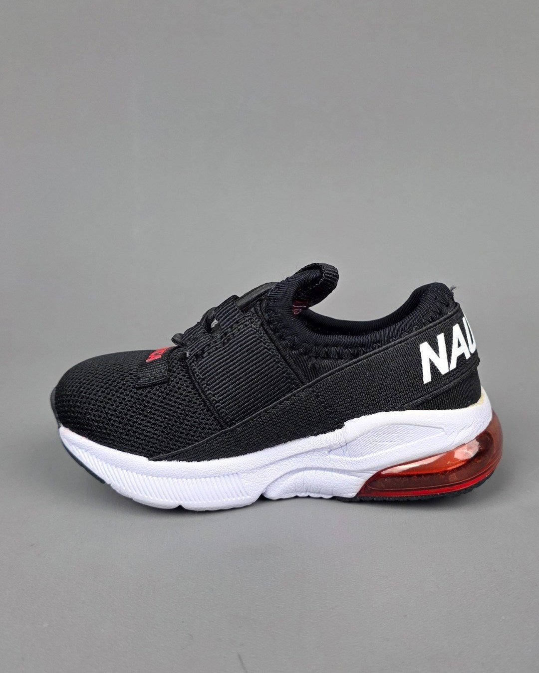 TENNIS NAUTICA NEGRAS PARA NIÑO