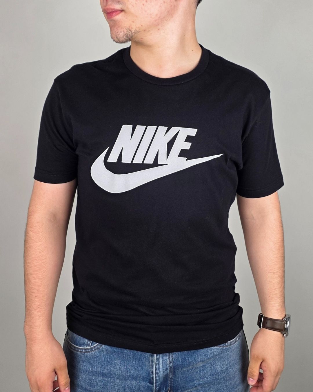CAMISETA NIKE NEGRA ESTAMPADA PARA CABALLERO