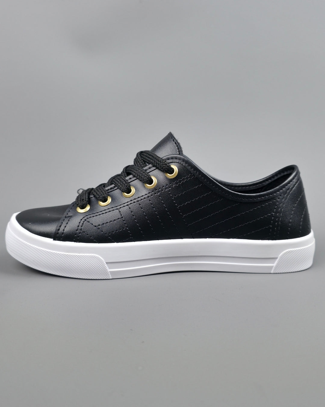 TENNIS MOLECA NEGRA PARA DAMA