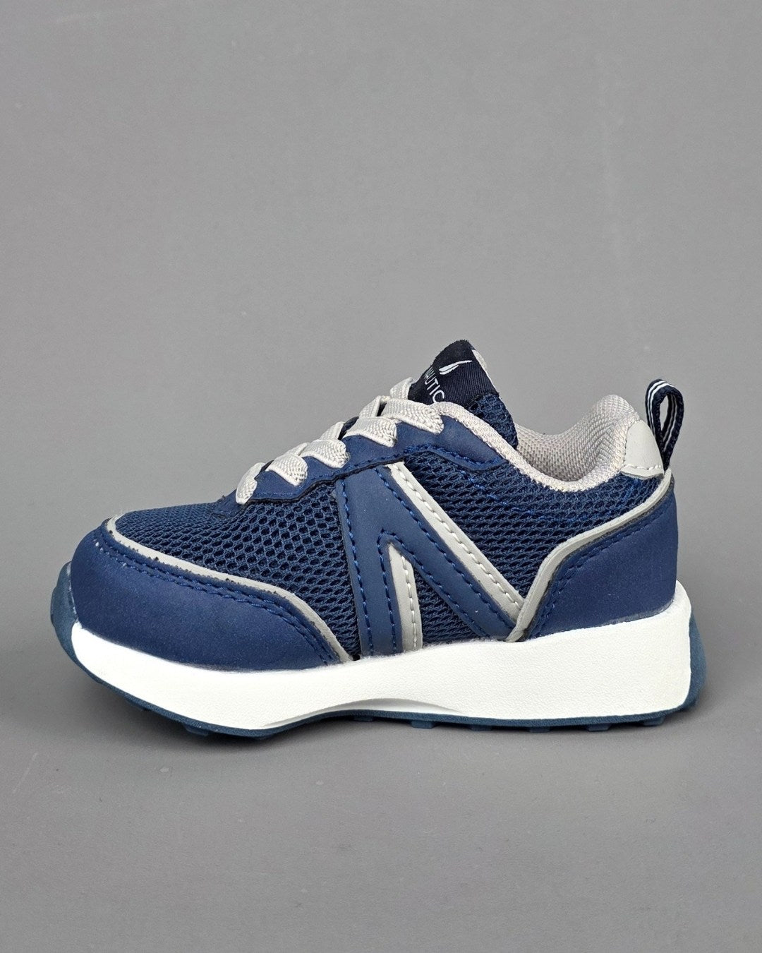TENNIS NAUTICA AZUL OSCURO