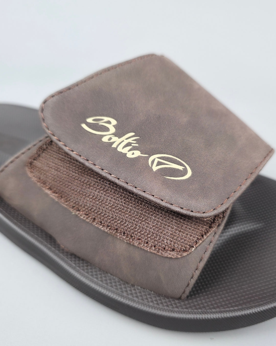 SANDALIA BOLTIO CAFE OSCURO PARA CABALLERO