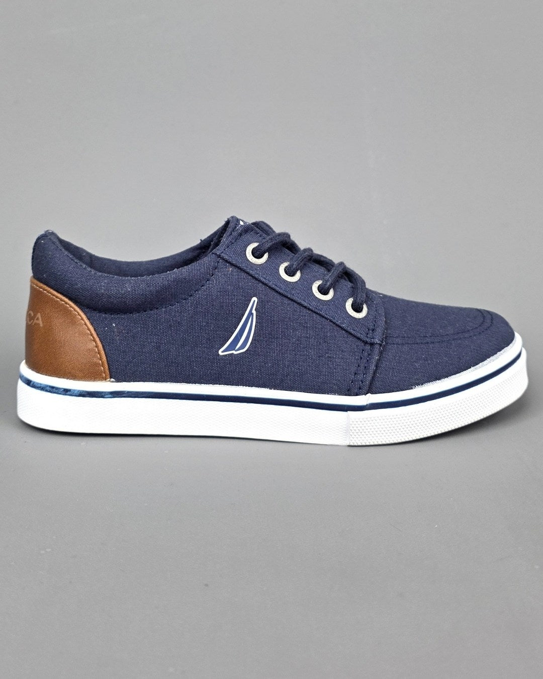 TENNIS NAUTICA AZUL PARA NIÑO
