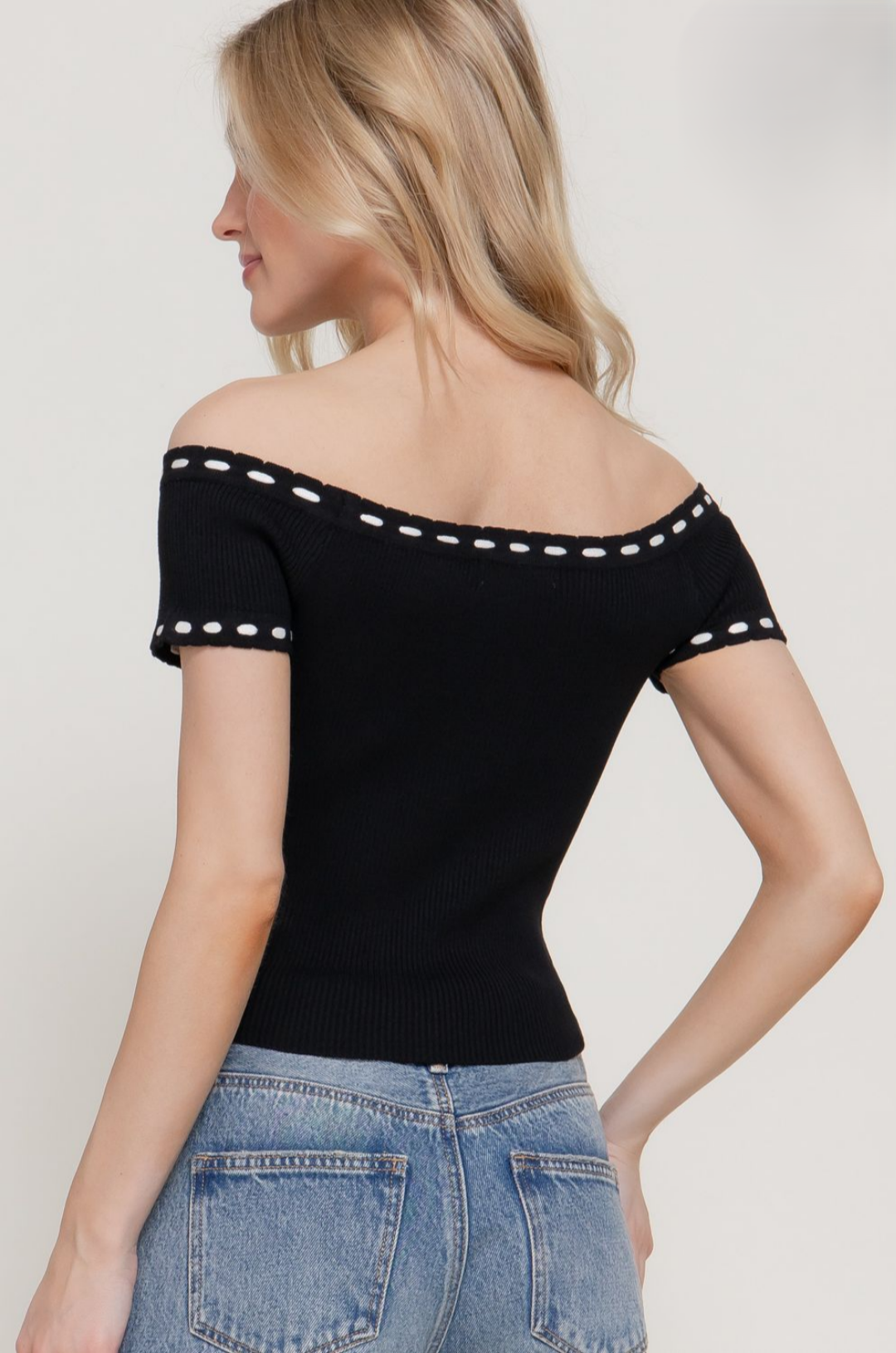 BLUSA ACTIVE HOMBROS DESCUBIERTOS