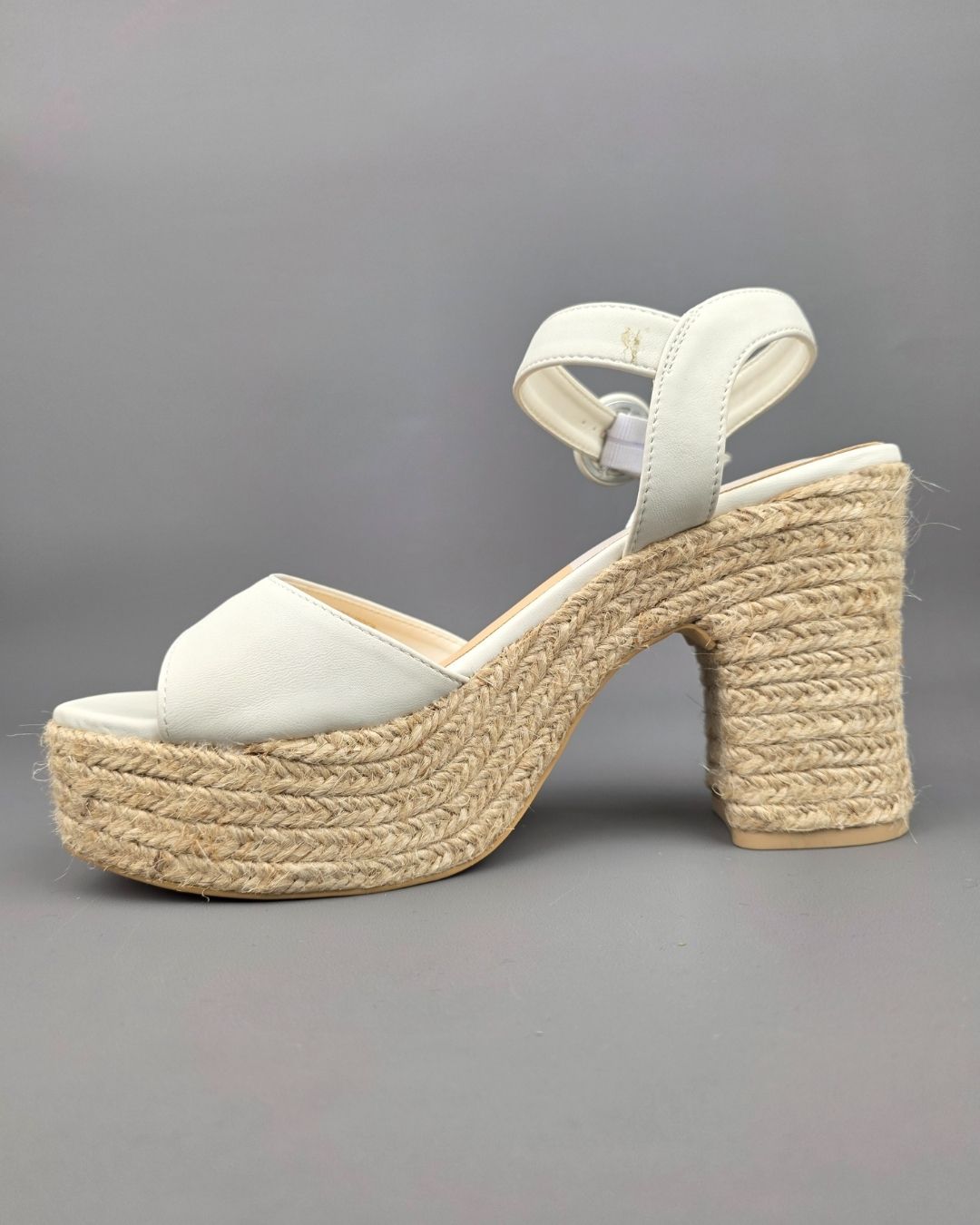 SANDALIA DE MUJER BLANCA