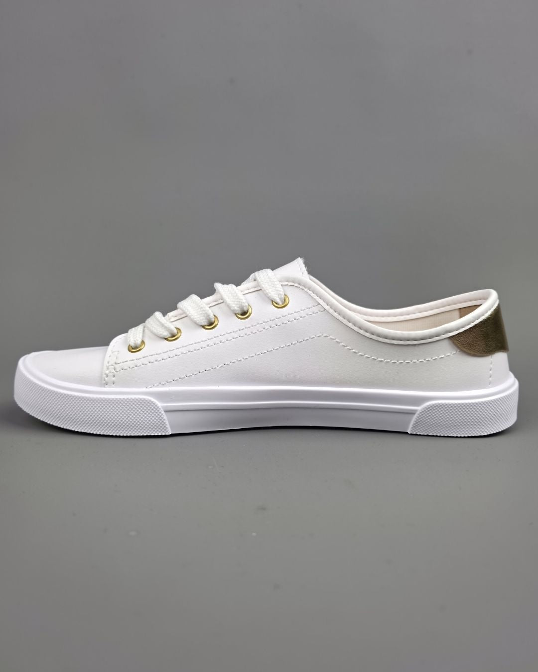 TENNIS MOLECA BLANCAS PARA DAMA