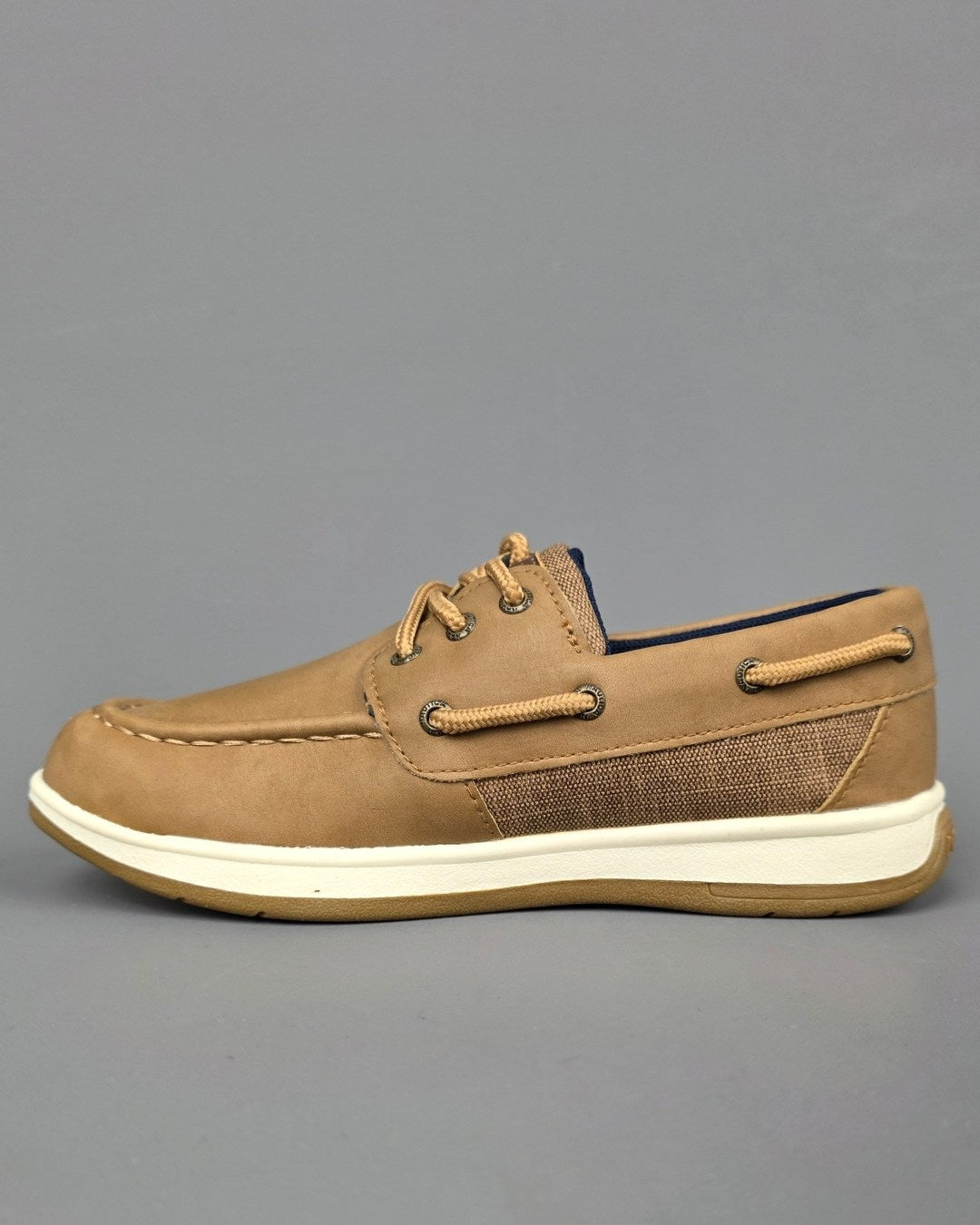 ZAPATO NAUTICA CAFÉ CLARO PARA NIÑO