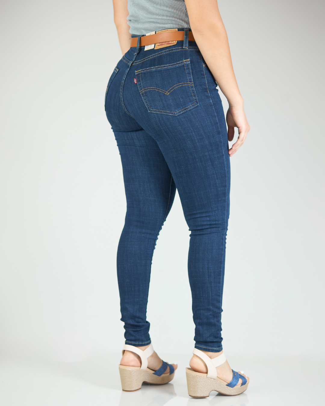 JEANS LEVIS DE MUJER 721 HIGH - RISE SKINNY